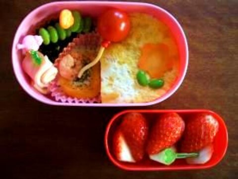 幼稚園年少さんでも食べやすい、そぼろ弁当。